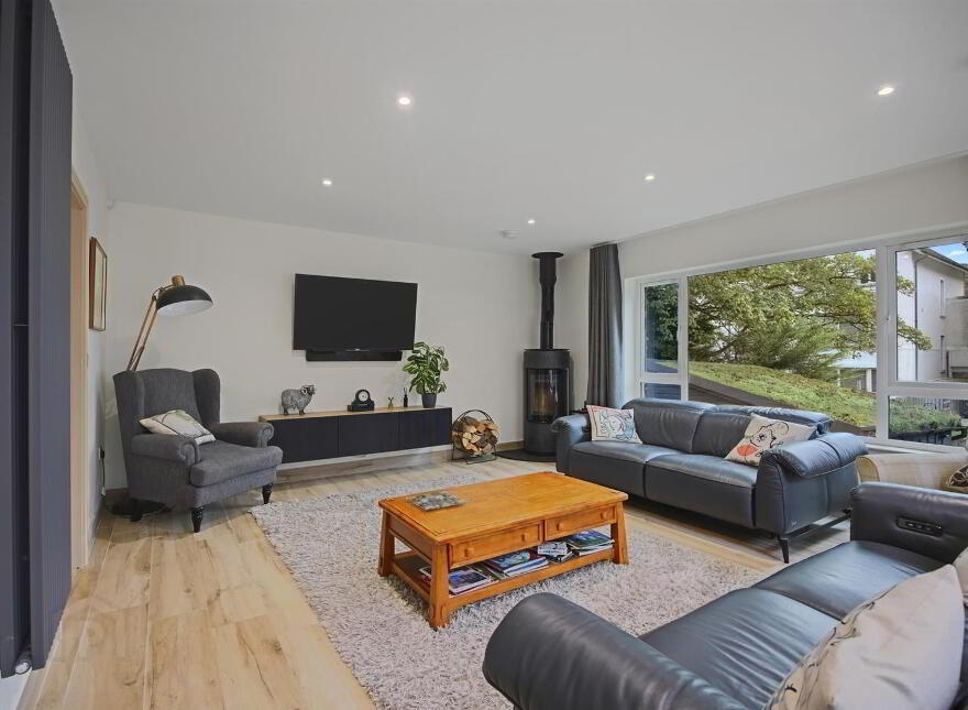 16 Strathearn Park, Belfast, BT4 2GN