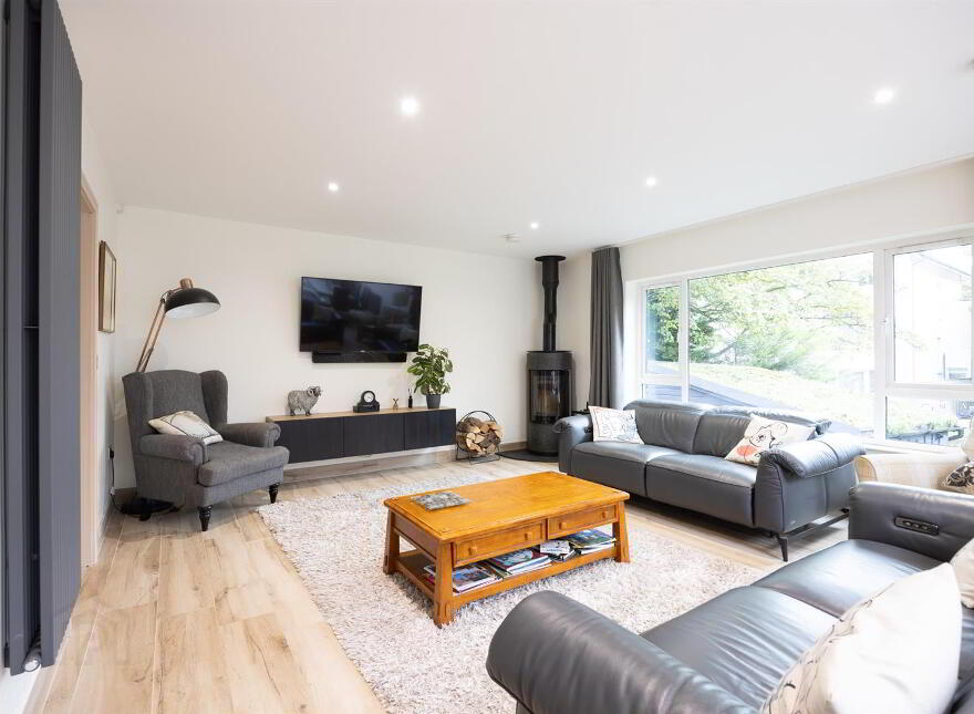 16 Strathearn Park, Belfast, BT4 2GN