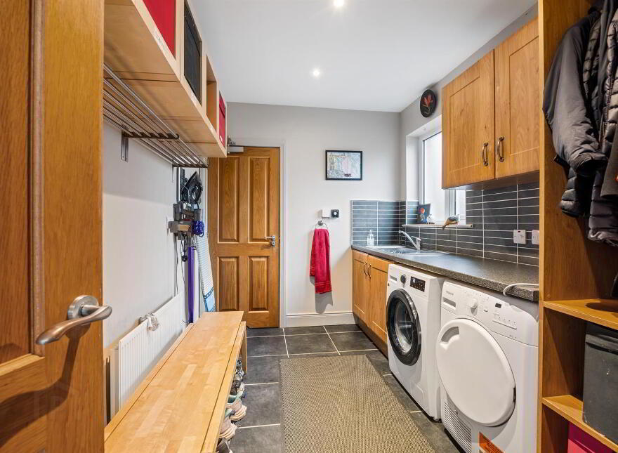 16 Strathearn Park, Belfast, BT4 2GN
