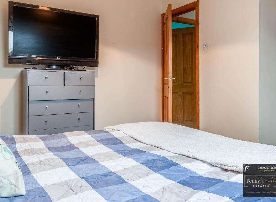 24 Cranley Grove, Bangor, BT19 7EY