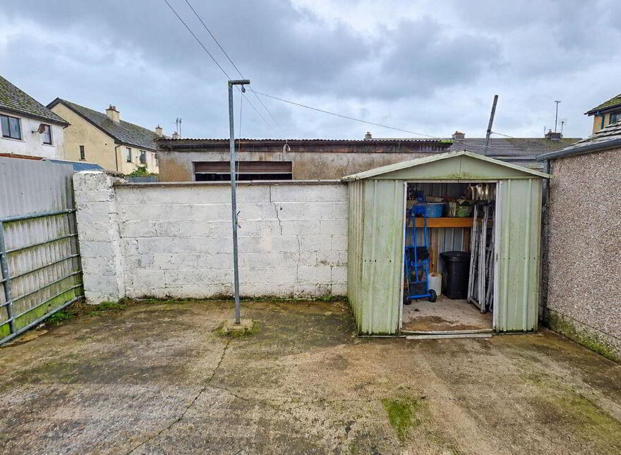 23 Saint Patrick's Crescent, Moate, N37TF85