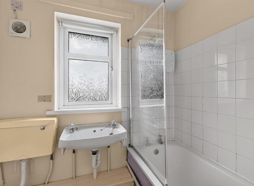 20 Rathgill Place, Bangor, BT19 7TN