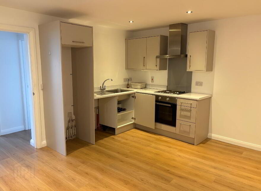 3 46 Grand Street, Lisburn, BT27 4UD