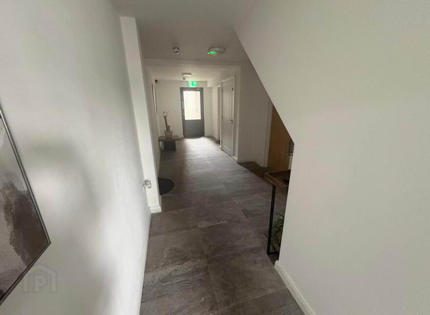 Apt 3, Grand Street, Lisburn, BT27 4UD