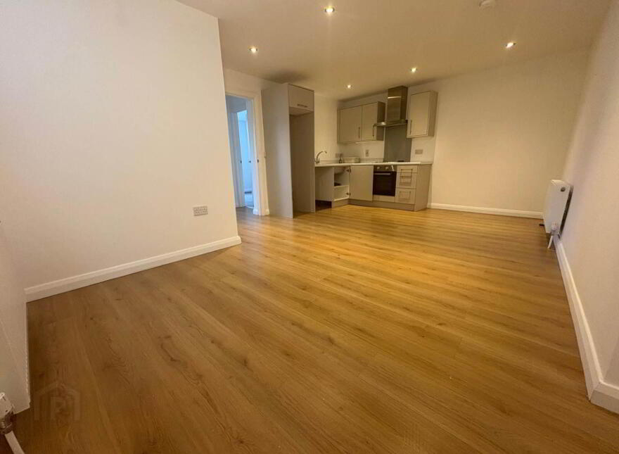 Apt 3, Grand Street, Lisburn, BT27 4UD