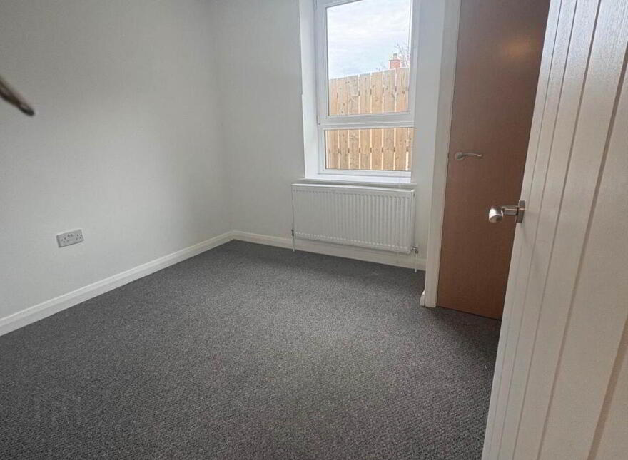 Apt 3, Grand Street, Lisburn, BT27 4UD