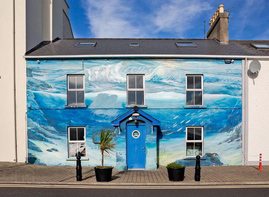 Former Eithnas By The Sea, Mullaghmore, F91FF24