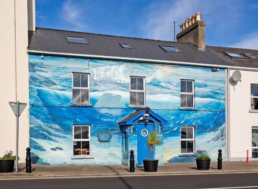 Former Eithnas By The Sea, Mullaghmore, F91FF24