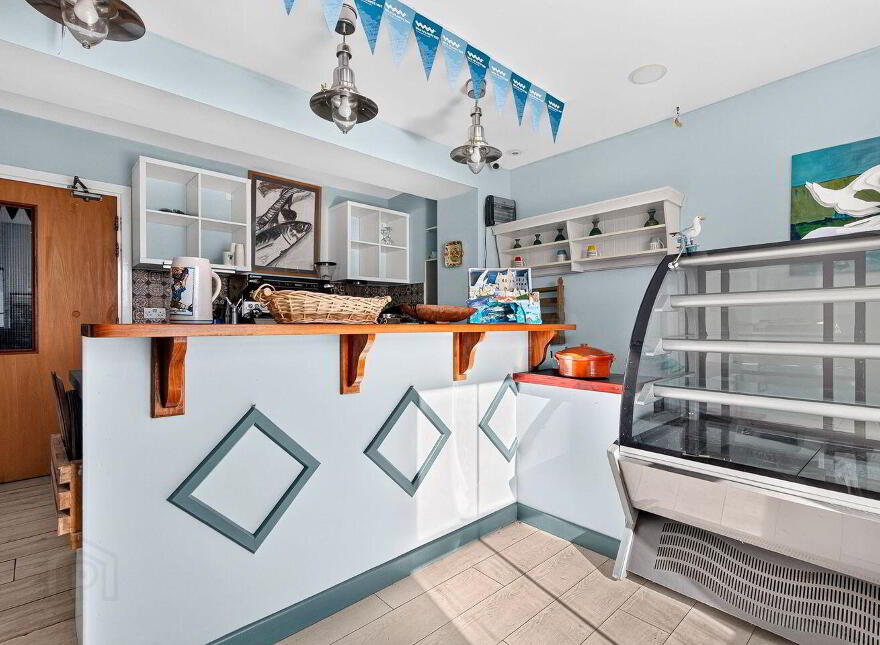 Former Eithnas By The Sea, Mullaghmore, F91FF24