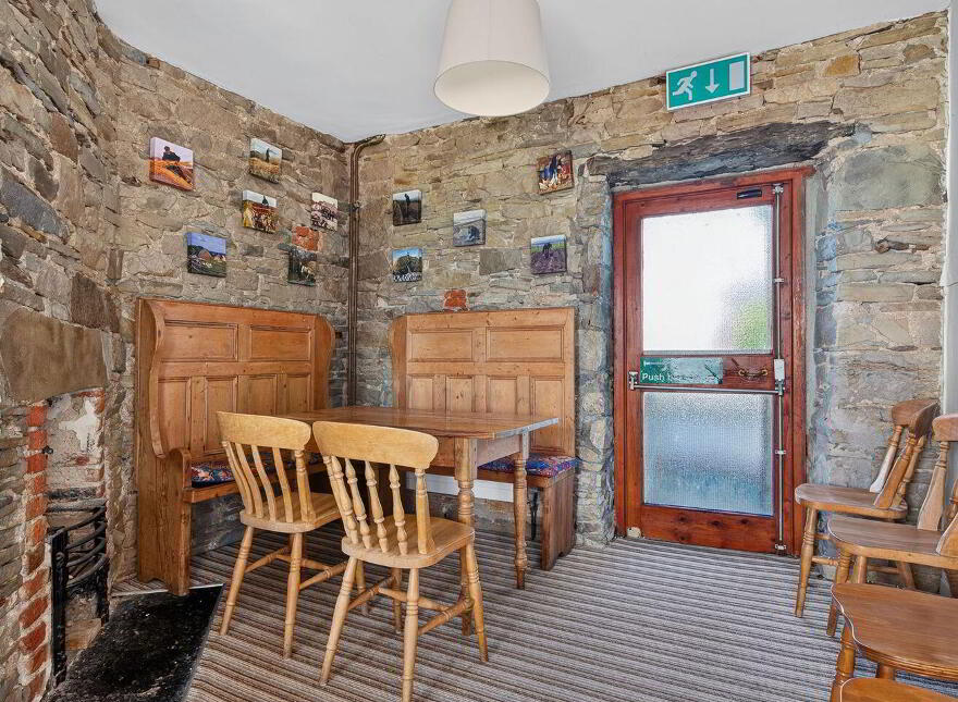Former Eithnas By The Sea, Mullaghmore, F91FF24