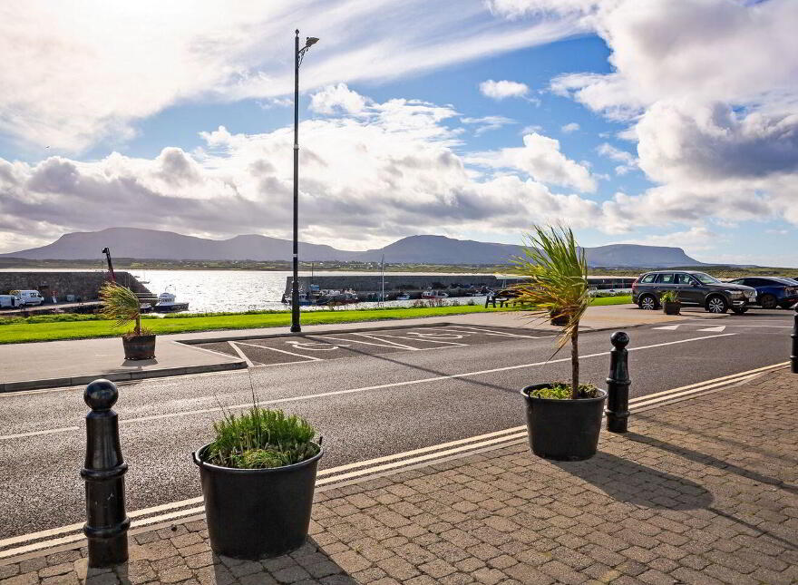 Former Eithnas By The Sea, Mullaghmore, F91FF24