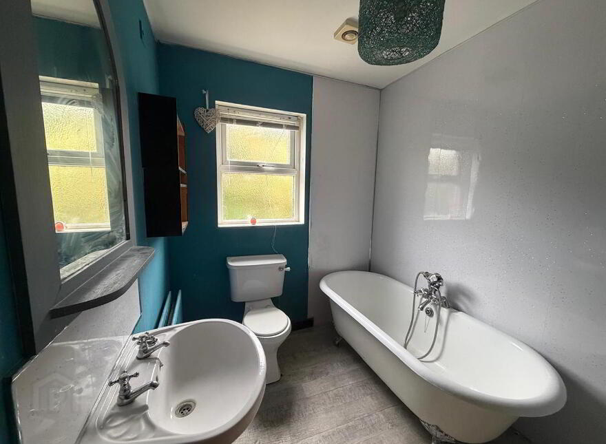 56 Sandale Park, Derry, BT48 8NR
