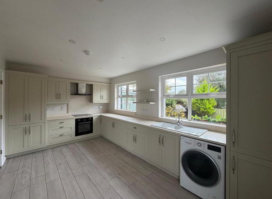 48 Lisneal, Waterside, L'Derry, BT47 6FD