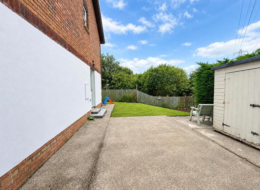 48 Lisneal, Waterside, L'Derry, BT47 6FD