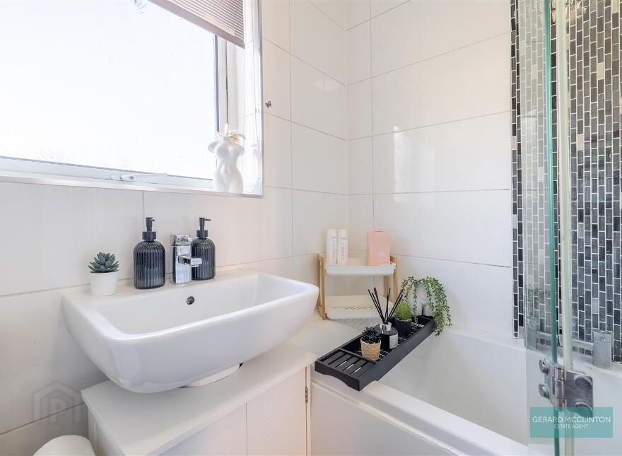 22 Lyndhurst View Avenue, Belfast, BT13 3XB