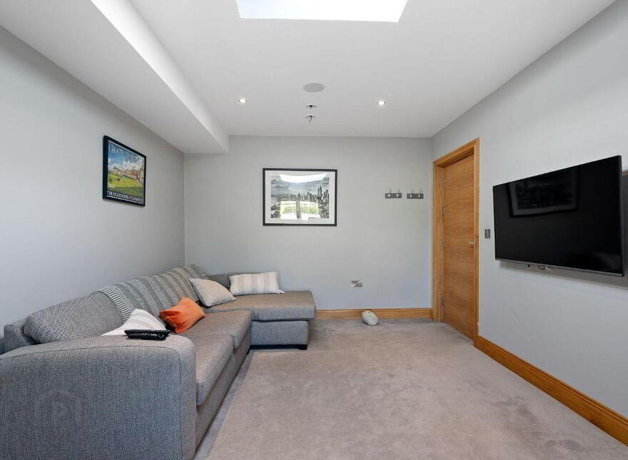 9 Janeville, Blackrock Road, Ballintemple, T12CVC4