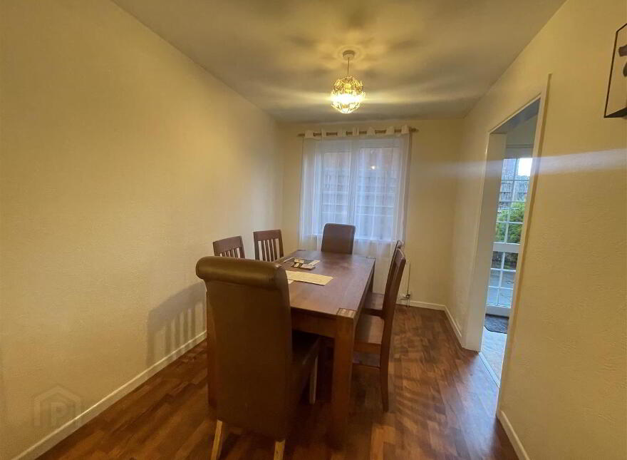 4 Locksley Grange, Belfast, BT10 0DW