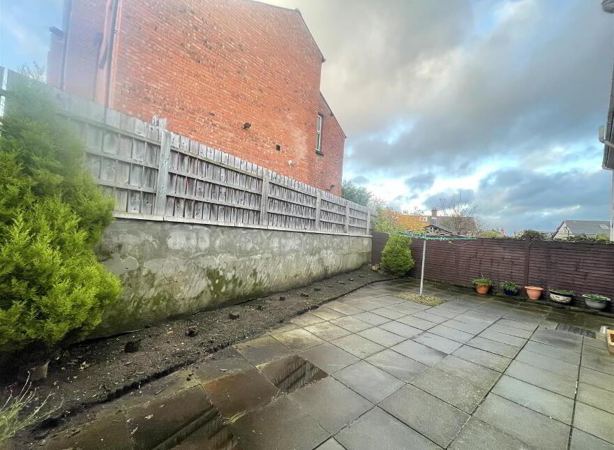 4 Locksley Grange, Belfast, BT10 0DW