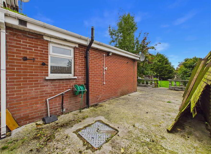 99 Bearnagh Drive, Belfast, BT11 8HT