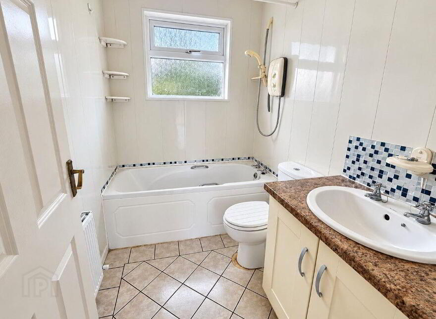Spanbrook House, 7 Oakmill Drive, Derrymullan, Ballinasloe, H53E7D3