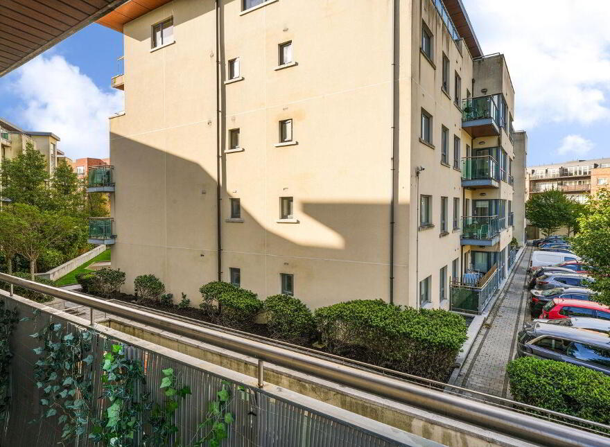 18 Fortunes Lawn, Citywest
