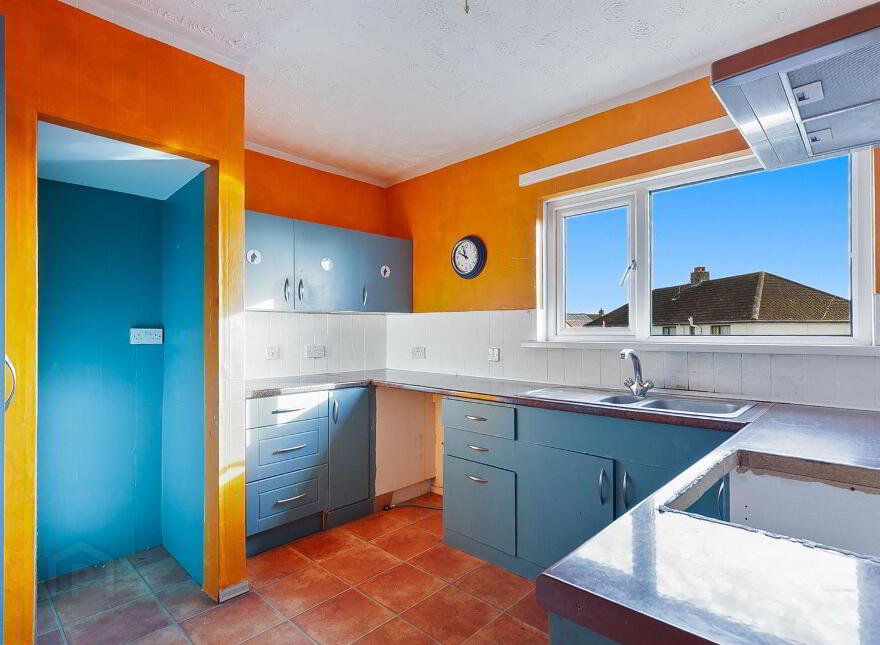 42 Rathcoole Drive, Newtownabbey, BT37 9AE