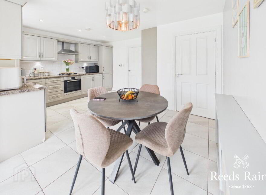 7 River Hill Crescent, Newtownards, BT23 7FQ