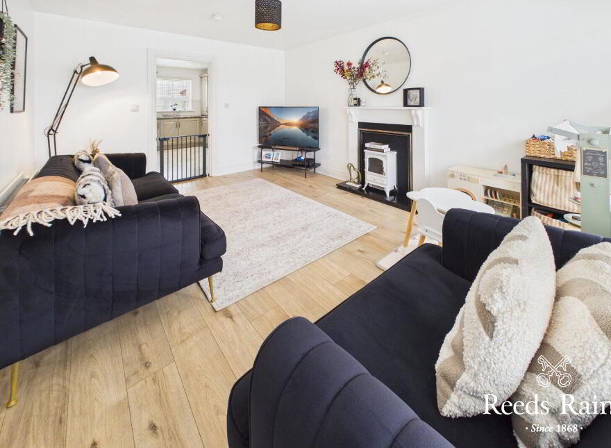 7 River Hill Crescent, Newtownards, BT23 7FQ