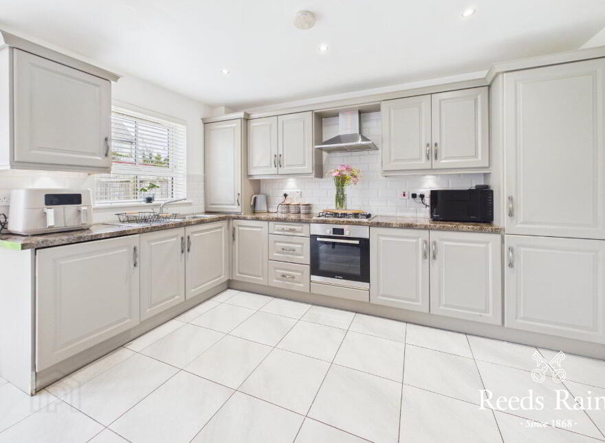 7 River Hill Crescent, Newtownards, BT23 7FQ