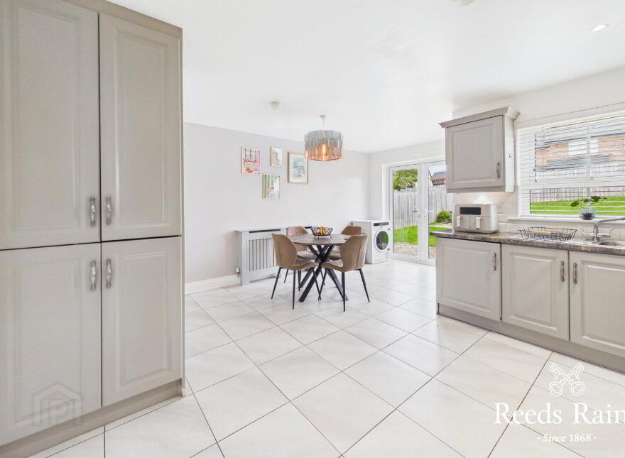 7 River Hill Crescent, Newtownards, BT23 7FQ