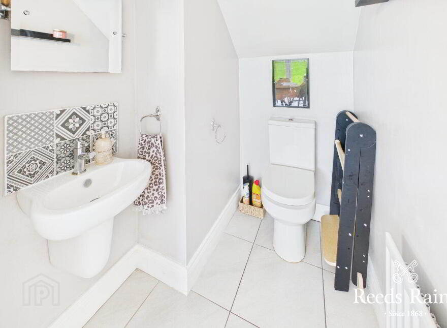 7 River Hill Crescent, Newtownards, BT23 7FQ