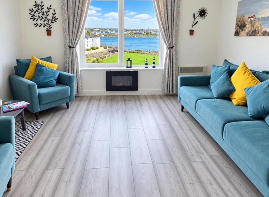 Apartment 3 Old Moore's, Wellington Square, Kilkee, V15Y223