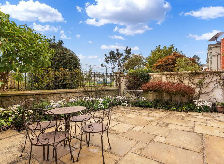 6 Ailesbury Wood, Ailesbury Road, Ballsbridge, Ballsbridge, D04V2Y6