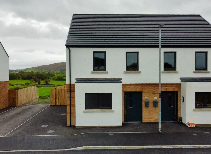 10 Slieve Cairn View, Dromintee, Newry, BT35 8RH