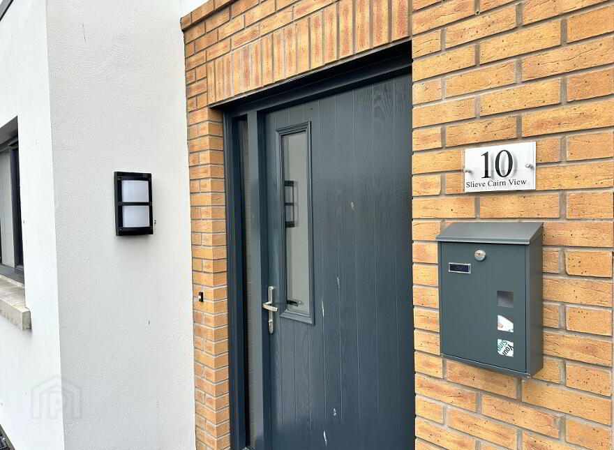 10 Slieve Cairn View, Dromintee, Newry, BT35 8RH