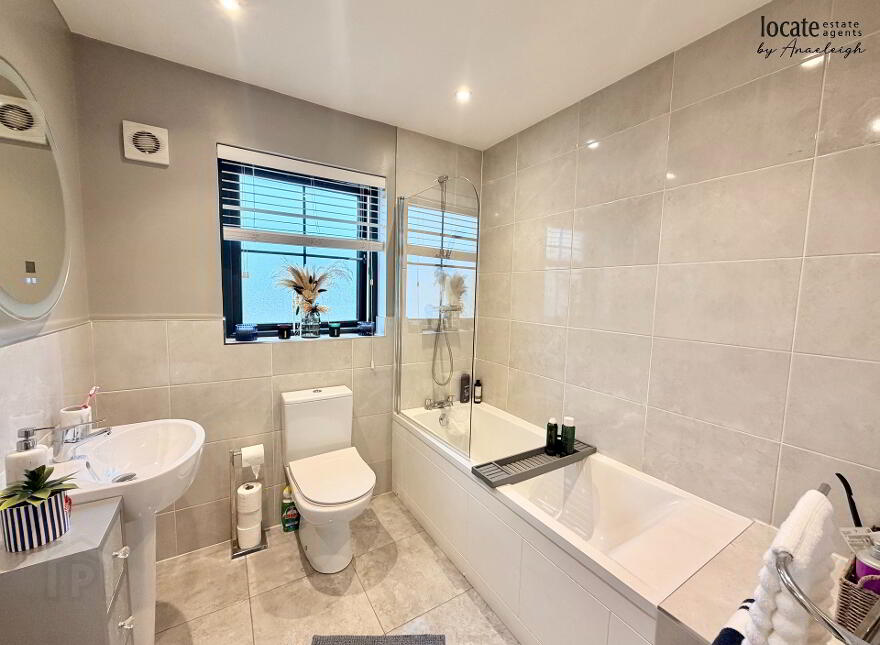 17 Cornmill Park, Campsie, Waterside, Derry, BT47 3FP