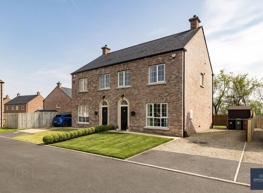 17 Lisnisky Crescent, Portadown, BT63 5FW