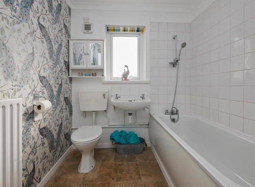 Flat 1B, Kilwarlin Walk, Fronting Belvoir Drive, Belfast, BT8 7EQ