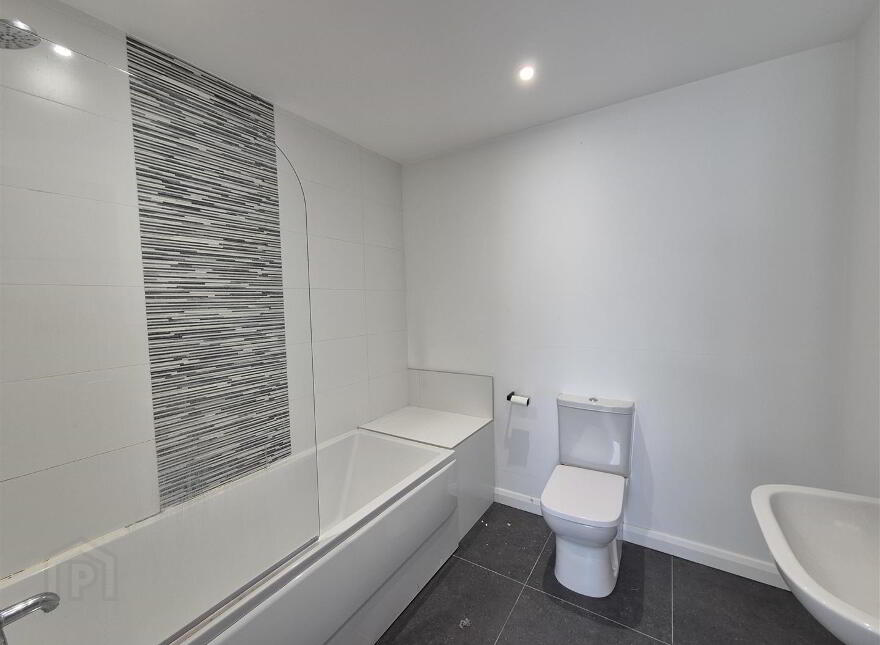 11 Glenwood, Comber, BT23 5FD