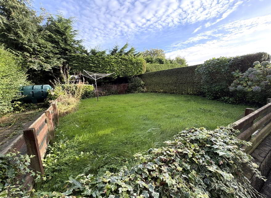 10 Ballyloughan Park, Ballymena, BT43 5HW