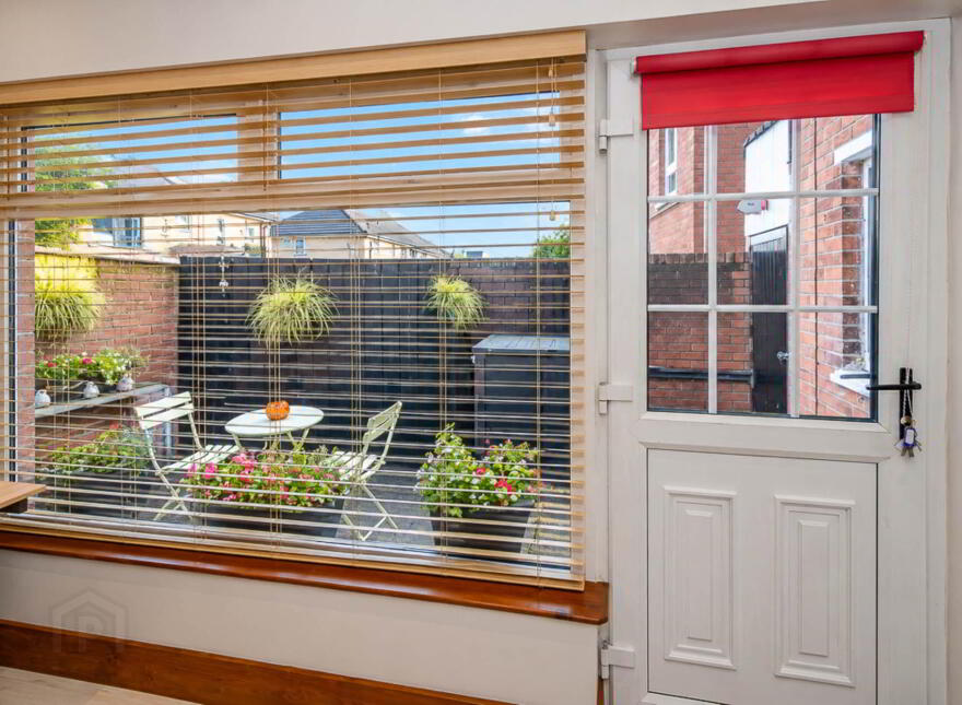 24 Hillsborough Gardens, Belfast, BT6 9DT
