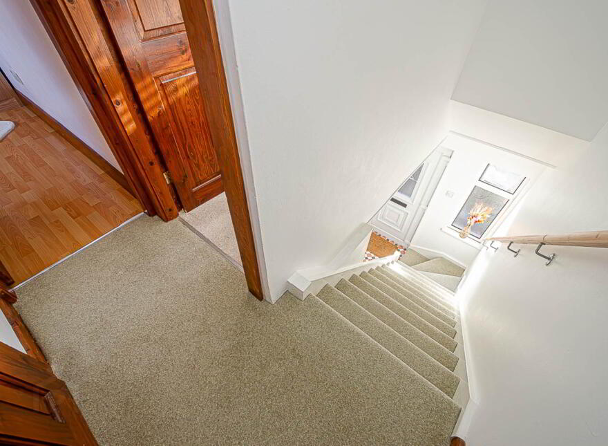 24 Hillsborough Gardens, Belfast, BT6 9DT