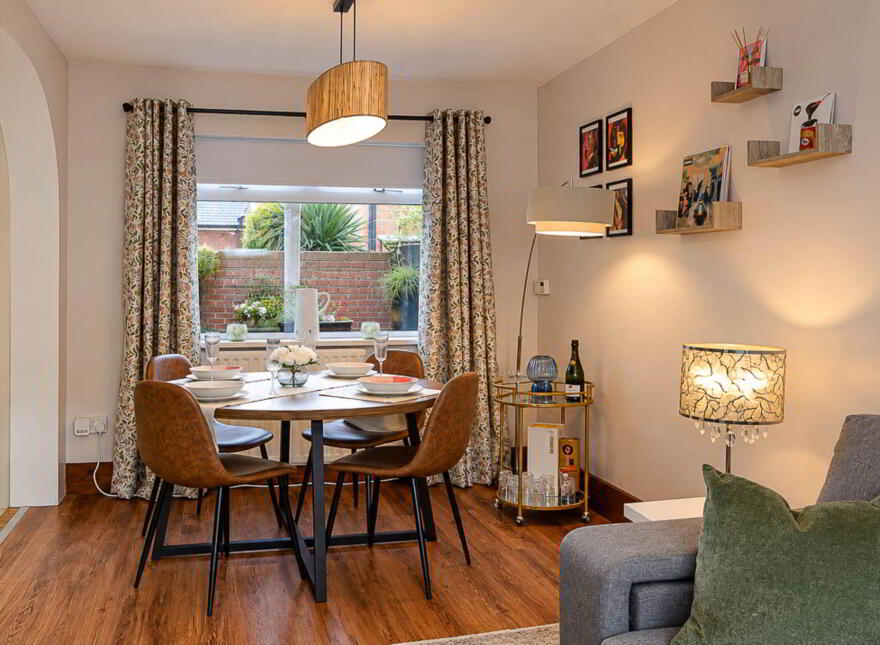 24 Hillsborough Gardens, Belfast, BT6 9DT
