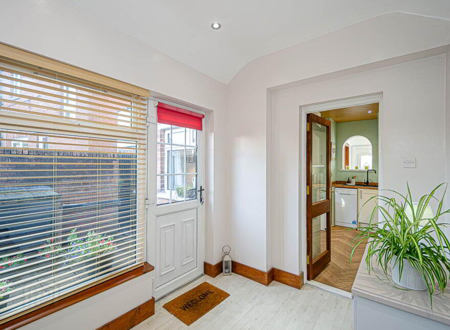 24 Hillsborough Gardens, Belfast, BT6 9DT