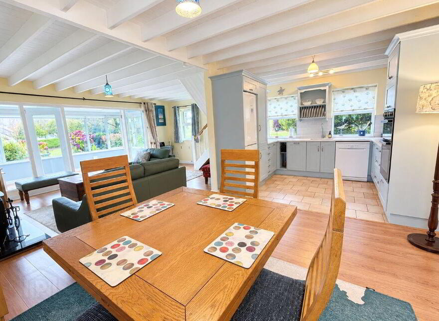 Kestrel Cottage, Colla Road, Schull, P81KW25
