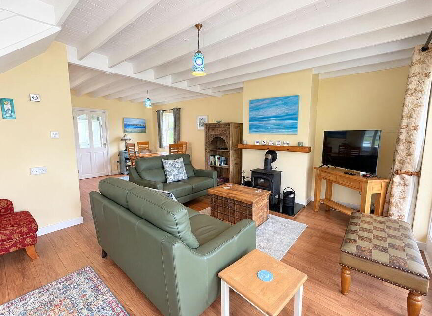 Kestrel Cottage, Colla Road, Schull, P81KW25