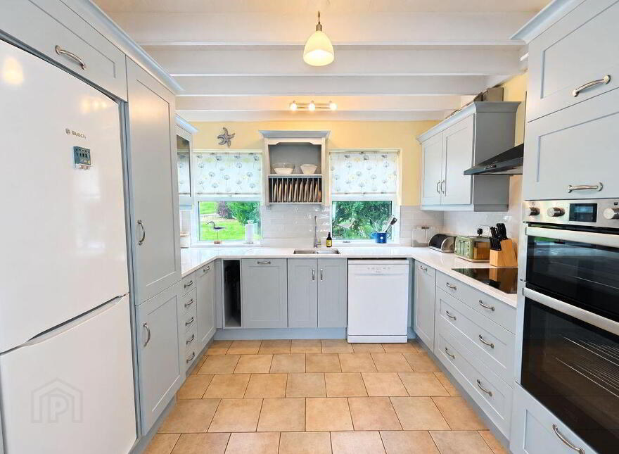 Kestrel Cottage, Colla Road, Schull, P81KW25