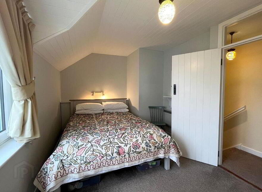 Kestrel Cottage, Colla Road, Schull, P81KW25