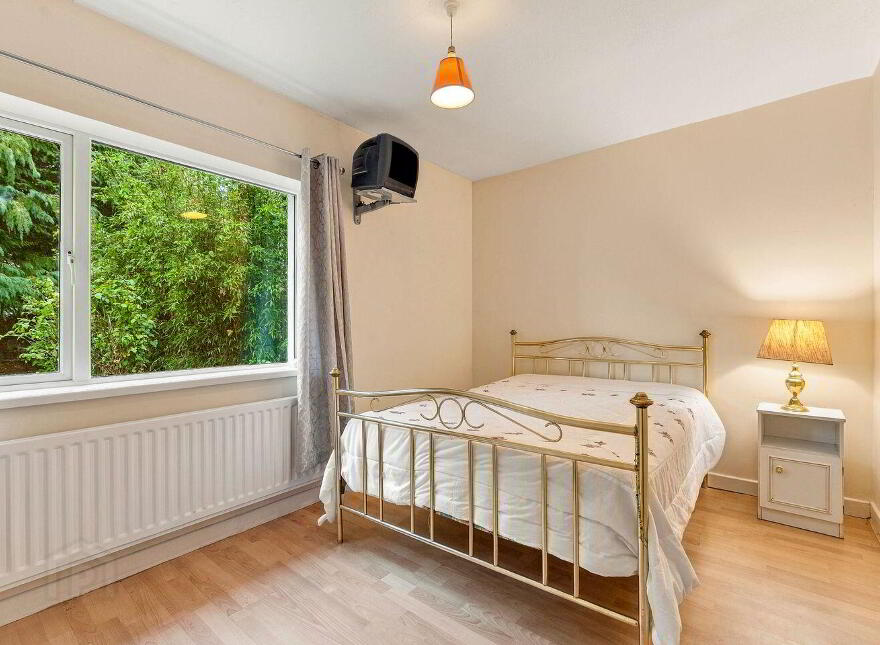 19 Mount Carmel, Newbridge, W12DK29