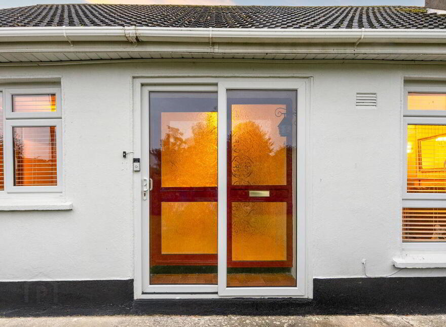 19 Mount Carmel, Newbridge, W12DK29